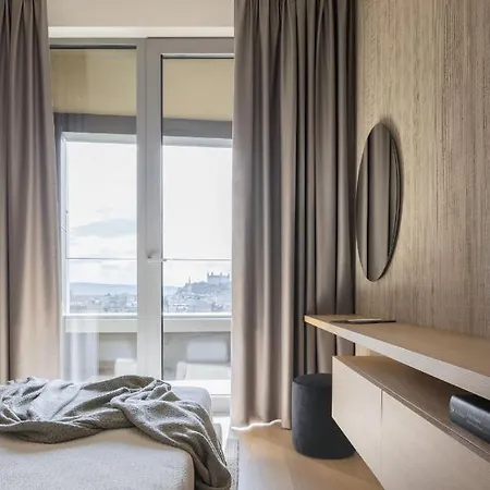 S Vyhladom Na Hrad * Pozsony